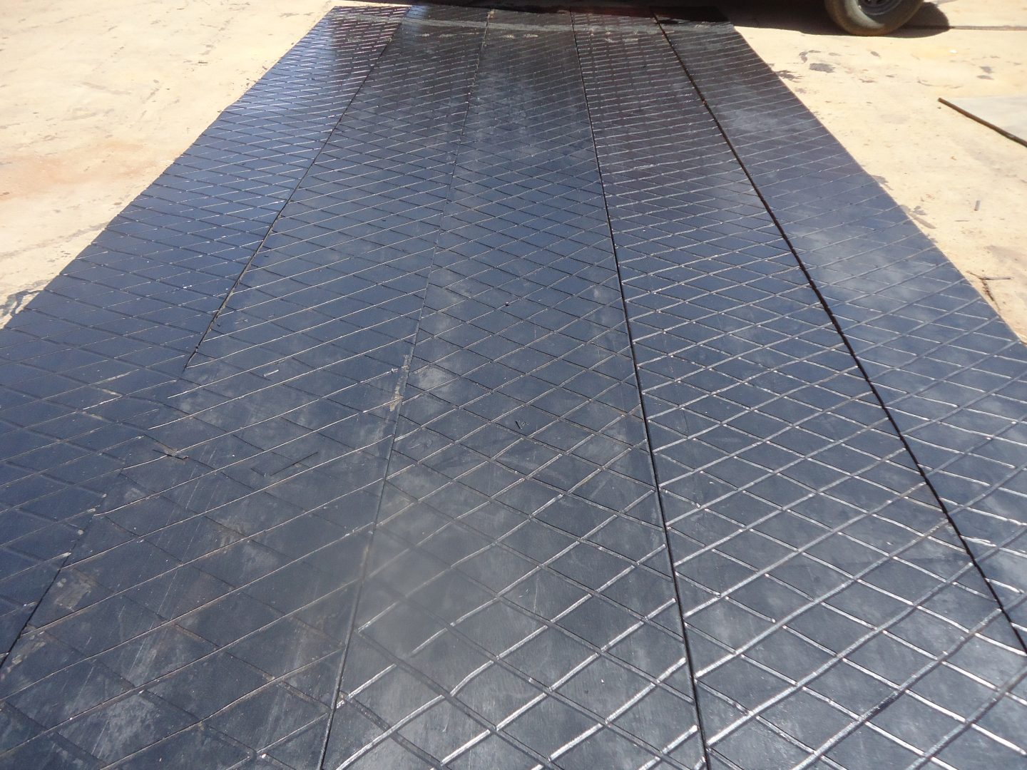 Piso para Currais, Ordenhas e Troncos